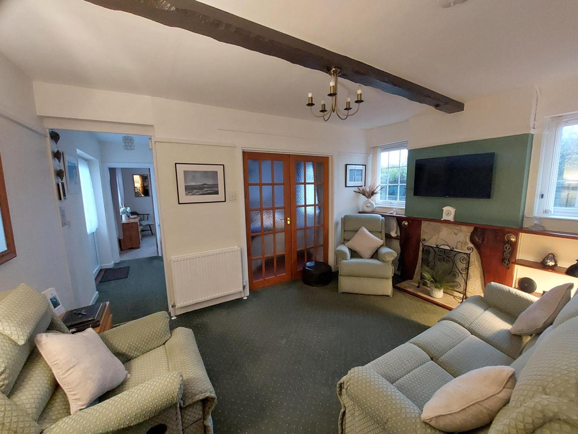 Private Apartment, Parking, Sea And Country Views Lyme Regis Exterior photo